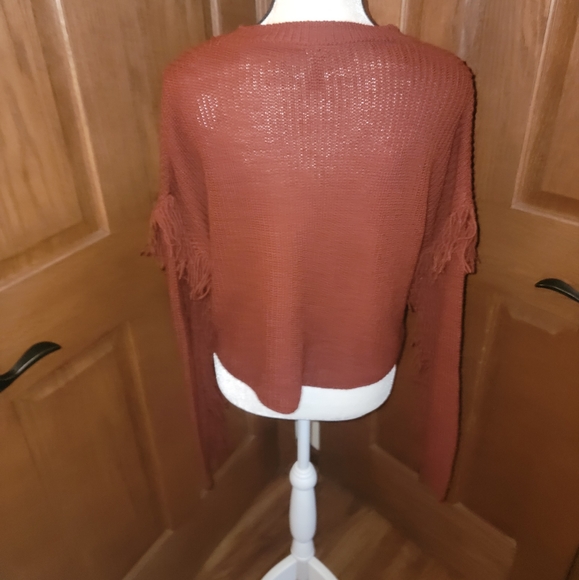 Maroon Cropped Fringe Sweater - Picture 4 of 4